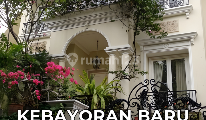 Rumah Mewah Terawat 3 Lantai Lingkungan Tenang di Senopati Area Rumah Mewah Terawat 3 Lantai Lingkungan Tenang di Senopati Area