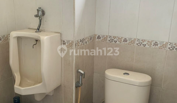 For Sale: Affordable 3.5-Story Shop House Facing West on Arteri Pondok Indah 2