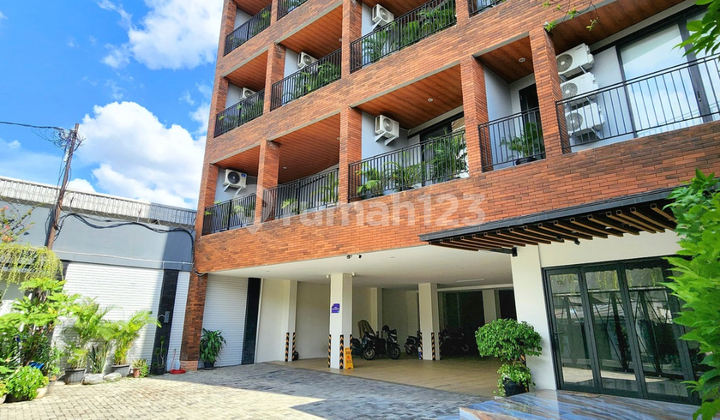 Exclusive 4-Story Boarding House + Rooftop Fully Furnished in Cipete 2