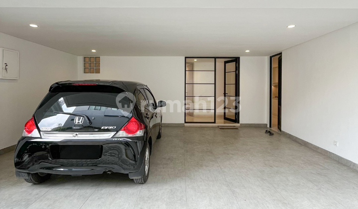 Townhouse Baru 3 Lantai Hadap Utara 4 Unit di Kebayoran Baru 2