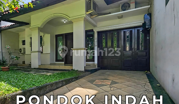 Rumah Hitung Tanah Jalan Lebar Tenang dan Gated di Pondok Indah