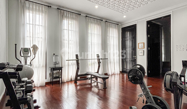 Rumah Mewah Sangat Terawat Siap Huni Layout Ngantong di Cilandak 2