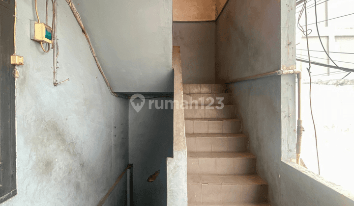 Dijual Ruko 2,5 Lt. Lokasi Strategis Pinggir Jalan Raya di Slipi 2