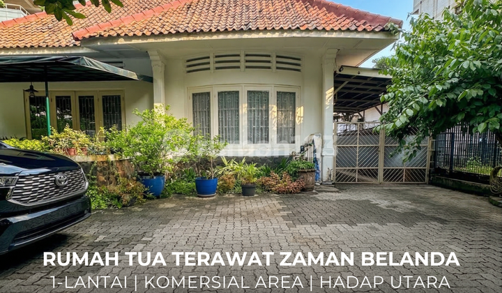 Well-Maintained 1-Story Old House Facing North in Kebon Sirih Commercial Area