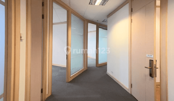 For Rent Office Space Semi Furnished at Menara Sudirman 2