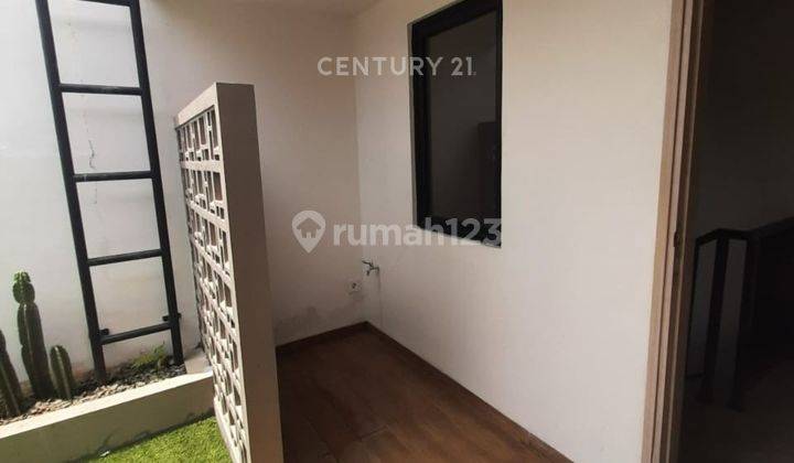 Rumah Siap Huni  3 Lantai Di Bintaro Jakarta Selatan 2