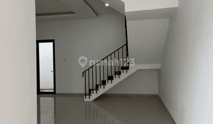 RUMAH BARU 2 LANTAI MANYAR REJO SURABAYA 2