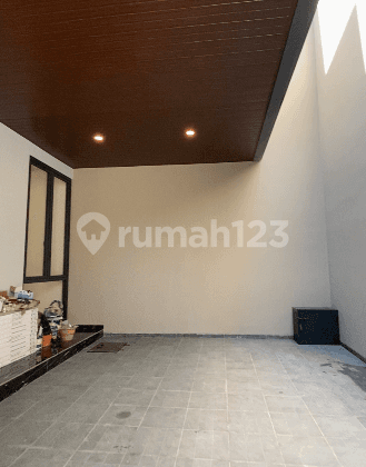 RUMAH BARU 3 LANTAI HOOK DUKUH KUPANG TIMUR SURABAYA 2