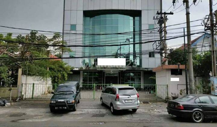 Disewakan Gedung Komersial Strategis di Tegalsari Surabaya SHM 1