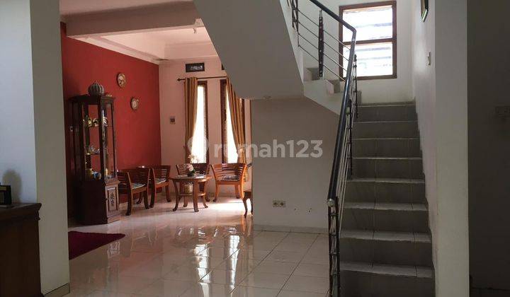 Rumah Ciamik 2 Lantai Lowokwaru Malang SHM 2