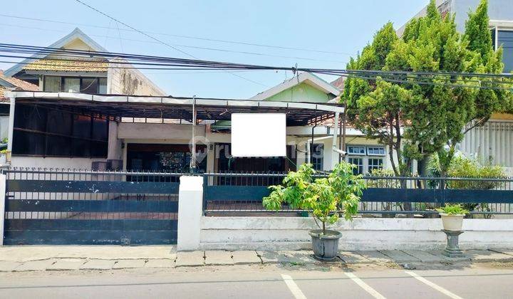 Rumah Strategis Nol Jalan Raya Jambangan Surabaya SHM 1