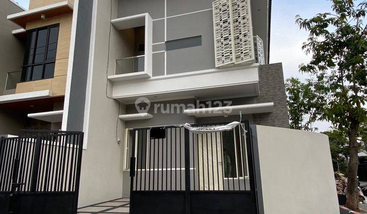 Rumah 2 Lantai Hook Kutisari Surabaya SHM 1