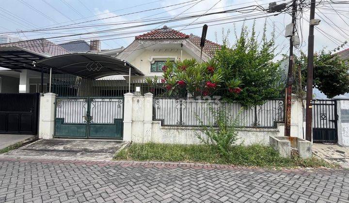 Rumah Bagus Manyar Tirtoyoso Utara Surabaya SHM 1