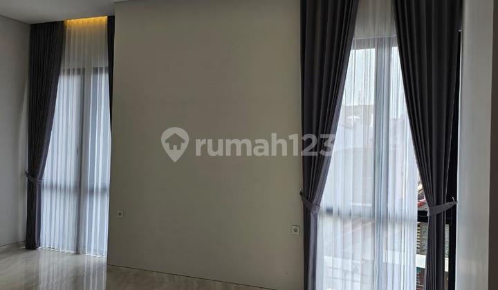 DIJUAL RUMAH MODERN FUTURISTIK,MANYAR INDAH 2