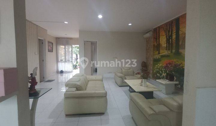 Rumah 2 Lantai Furnished di Jalan Fresco Aria, Tangerang 1