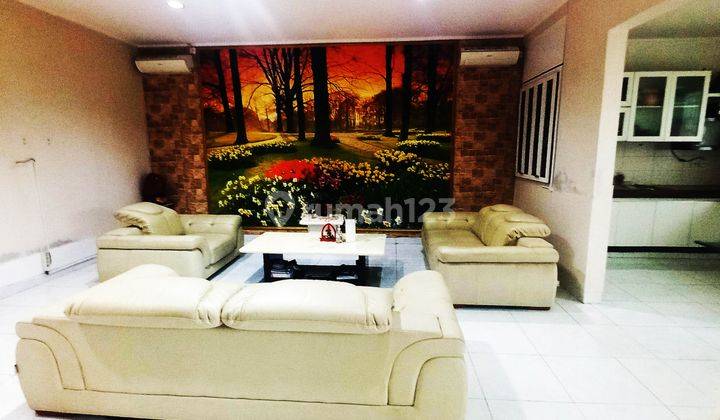 Rumah 2 Lantai Furnished di Jalan Fresco Aria, Tangerang 2