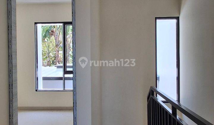 Rumah Cantik Minimalis Elegan Di Cigugur Girang Bandung Utara 2