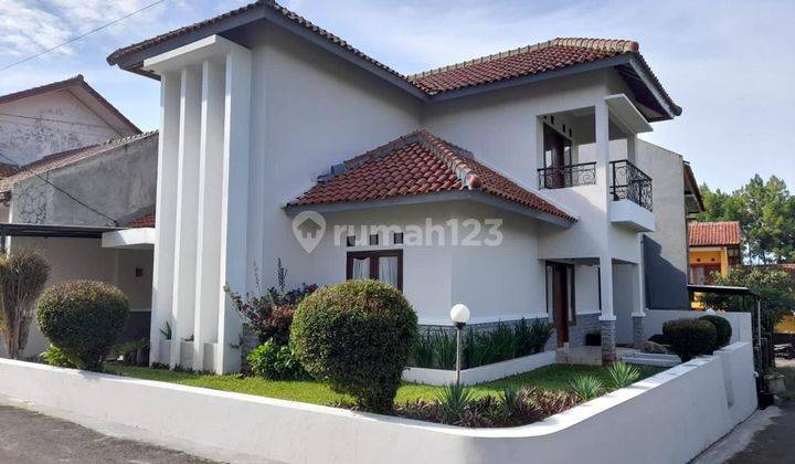 Rumah Hook di komplek Sariwangi Bandung sayap Gerlong  1