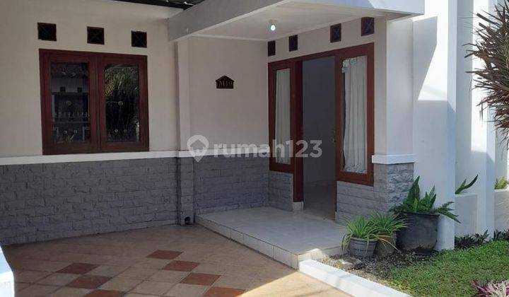 Rumah Hook di komplek Sariwangi Bandung sayap Gerlong  2