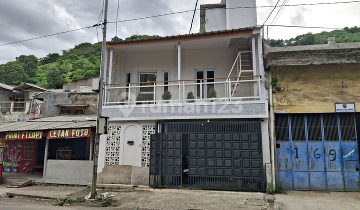 Main Road House Cimahi South near UNJANI Campus and Leuwigajah.