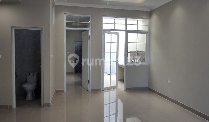 Modern Minimalist House Ready to Occupancy Strategic Location in Arcamanik 2