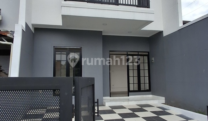 American Classic House Ready to Occupy Turangga Area Buah Batu Bandung