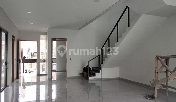 Rumah 2 Lantai Lokasi Strategis Di Pondok Hijau Setiabudi Bandung 2