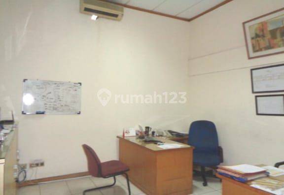 Gedung, gudang dan kantor Main road soekarno hatta 2