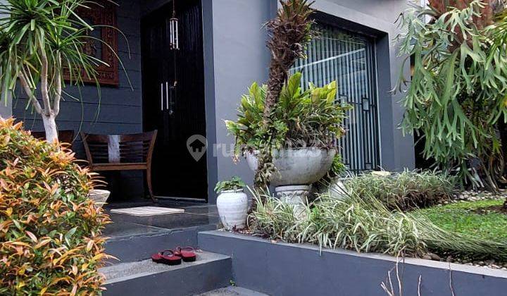 Rumah 3 Lantai Bagus Semi Furnished di Geger Kalong, Bandung 2