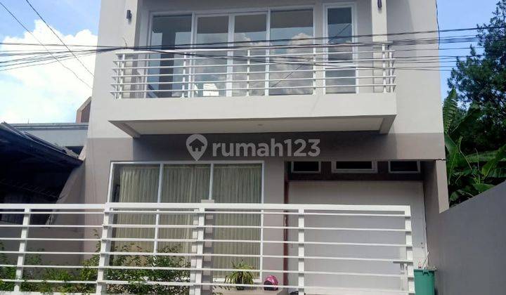 Rumah 2 Lantai di Dekat Tubagus Ismail, Cigadung Dago Bandung 1