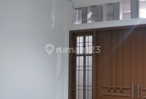 Rumah Minimalis siap huni dalam komplek di Cigadung 2