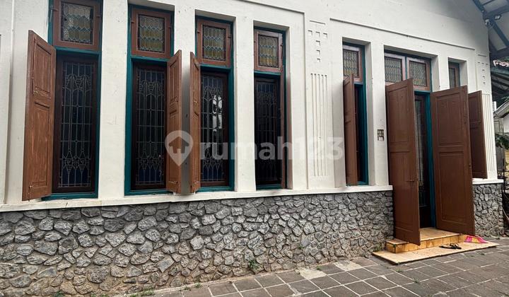Rumah heritage belanda mainroad Dago best Lokasi di bandung area bisnis Rumah heritage belanda mainroad Dago best Lokasi di bandung area bisnis