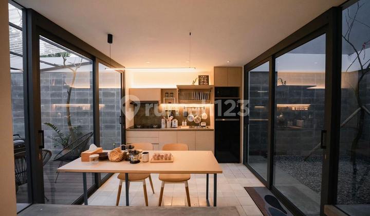 Jual cepat Rumah/ Villa di Gegerkalong Setiabudi Full Furnished Bandung