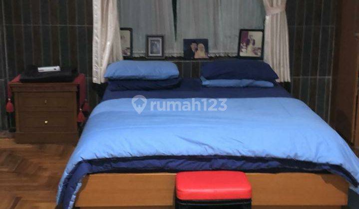 Rumah ada Kolam Renang 2 Lantai Semi Furnished di Buah Batu, Bandung 2