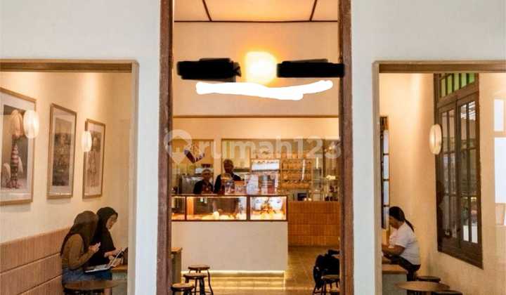 Dijual rumah strategis untuk usaha, cafe, resto di sayap Sumatera, Sunda, Veteran Bandung 2