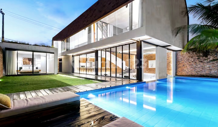 Villa Baru di Bumbak, Umalas...5 Menit ke Petitenget Seminyak Villa Baru di Bumbak, Umalas...5 Menit ke Petitenget Seminyak