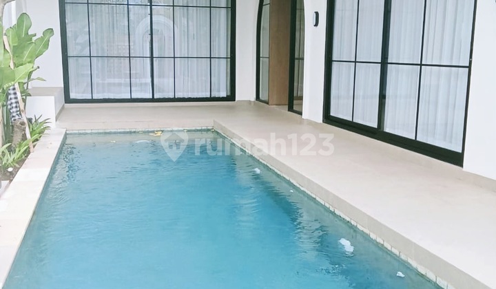 Turun Harga..villa Baru Modern Mediteranean Style Di Kayu Tulang Selatan , Canggu ...dekat Amolas Cafe Dan Dekat Ke Pantai Batu Bolong
