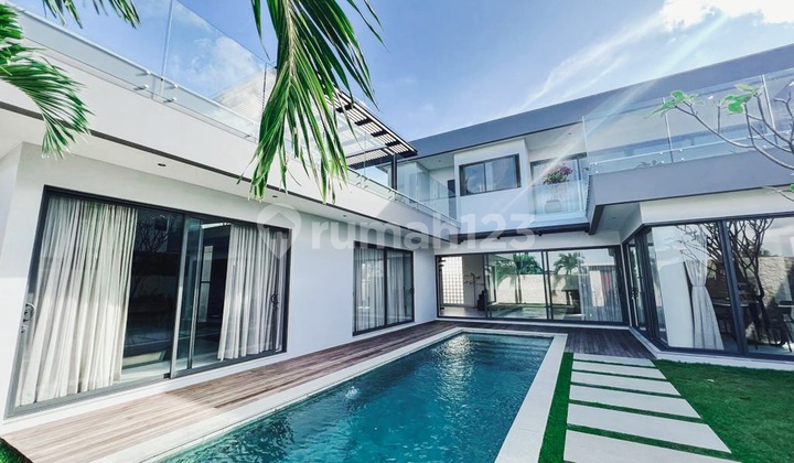Turun Harga / Drop Price ...Luxury Modern Style Villa At Ungasan Jimbaran ..400 Meter ke Starbuck Uluwatu,900 Meter ke Hotel Four Points By Sheraton Jimbaran dan 3 Menit ke Sidewalk Mall Jimbaran
