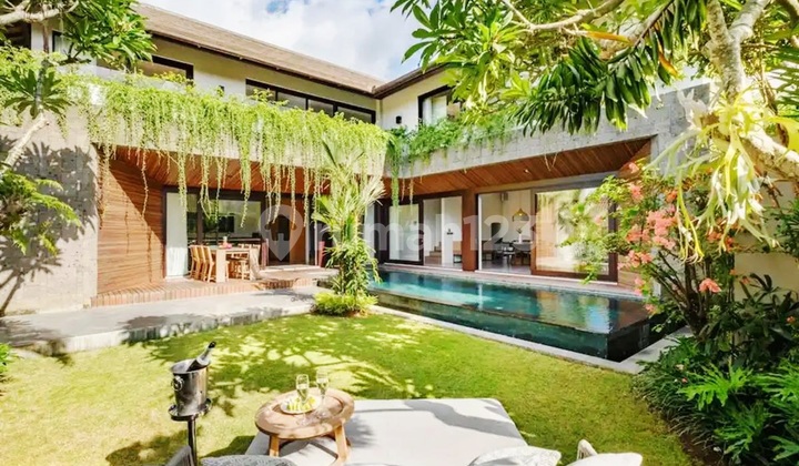 Villa Indah Bergaya Modern di Babakan Canggu ... Beberapa Menit ke Batu Bolong & Echo Beach. Ideal bagi yang Mencari Tempat Tinggal Mewah dan Peluang Bisnis di Pusat Canggu. Villa Indah Bergaya Modern di Babakan Canggu ... Beberapa Menit ke Batu Bolong & Echo Beach. Ideal bagi yang Mencari Tempat Tinggal Mewah dan Peluang Bisnis di Pusat Canggu.