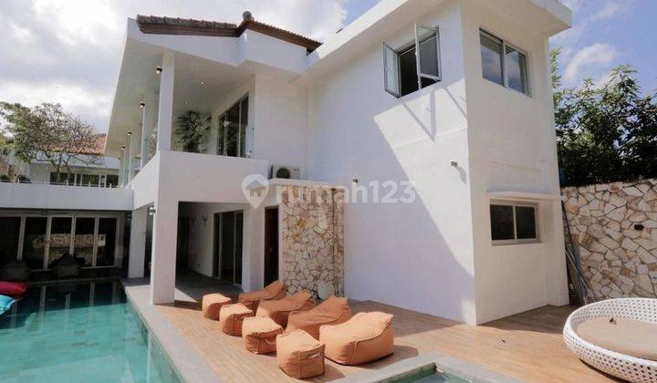 Beautiful villa located at quite and luxury are , close to seminyak , Batubelig and canggu at Umalas Klecung , Badung Bali  2