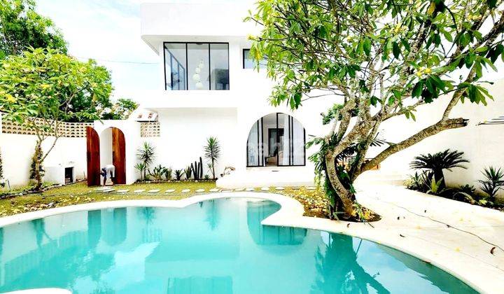 TURUN HARGA...Brand new villa modern Scandinavian and japandi style,only 700 meters to Pererenan  beach  and walking  distance  to  BAKED at Pererenan Canggu, Kuta utara, Badung Bali  1