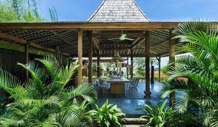 Luxury and Beautiful Retreat villa with Ocean and rice field view, inspired by ancestral balinese and javanese architecture at Tangguntiti Beraban,Tabanan  14