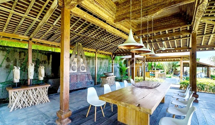 Luxury and Beautiful Retreat villa with Ocean and rice field view, inspired by ancestral balinese and javanese architecture at Tangguntiti Beraban,Tabanan  15
