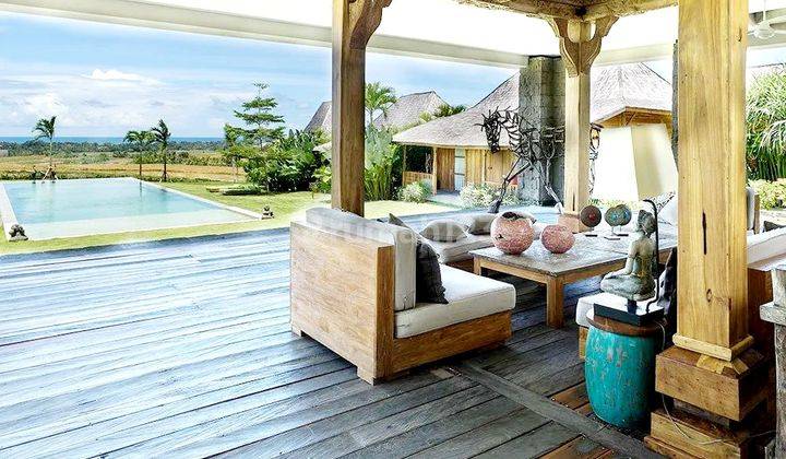 Luxury and Beautiful Retreat villa with Ocean and rice field view, inspired by ancestral balinese and javanese architecture at Tangguntiti Beraban,Tabanan  16