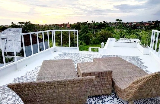 Homestay cantik , hanya 15 menit ke pantai Batubolong, eho Beach, Atlas Beach Club Dan Finns Beach club di Tibubeneng canggu 10