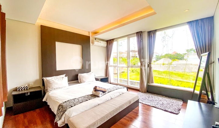 Villa cantik 2 lantai plus rooftop , dekat canggu area , cafe moka , cinnamon cafe , Nook dll di Umalas 8