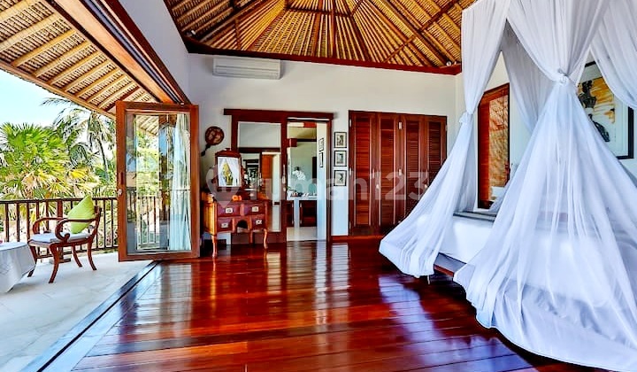 Stunning Beach front Villa in Eastern coast Candidasa Karangasem. Approximately 2 hours drive from Airport  12