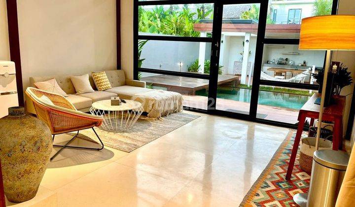 Brand new tropical villa with Mediterranean style in The Heart Of Berawa Canggu,around 400 meters walk to the Beach and Atlas Beach Fest 2