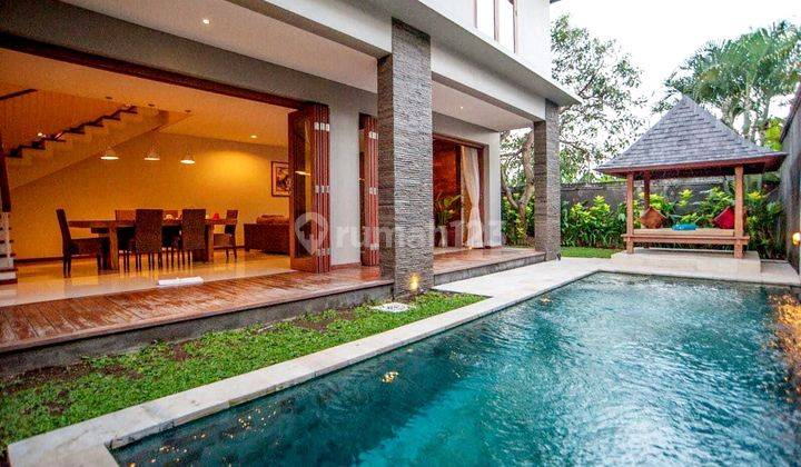 Villa cantik dengan lingkungan Villa dan Akses Jalan yang Besar , hanya 5 menit ke Central seminyak di sekitar jalan Dewi Saraswati , Seminyak  1