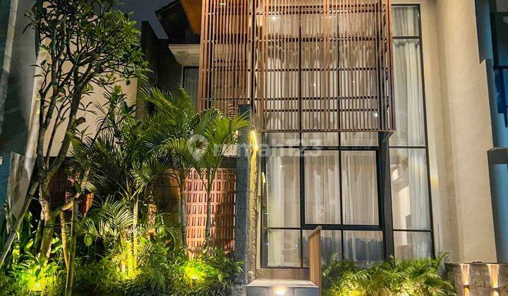 Beautiful Modern cluster onegate system with security 24hours, only 7 minutes away from berawa beach ,Canggu  2